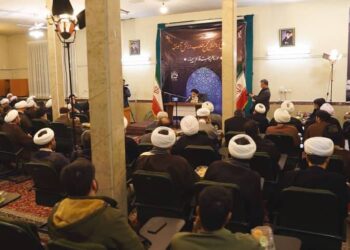 اهتمام روحانیت در خدمت به جامعه